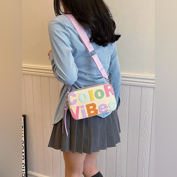 NWT-Fashionable Dopamine-Color Pu Alphabet Camera / Crossbody Bag - Picture 2 of 8